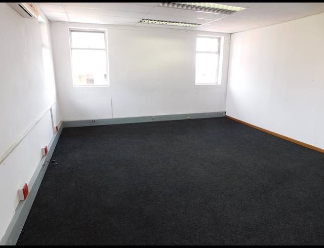181M² OFFICE TO LET IN FERNDALE